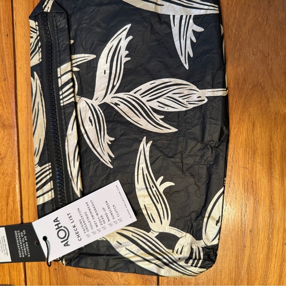 Aloha travel day tripper bag and small clutch NWT - Picture 6 of 7
